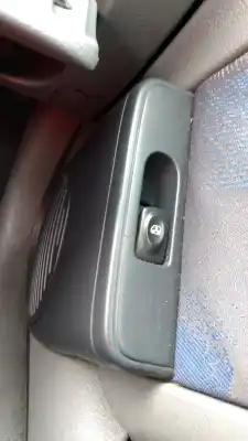 Здавання транспортного засобу renault clio ii fase ii (b/cb0) d7f726 року 1998 потужний d7f726