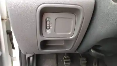 Здавання транспортного засобу renault clio ii fase ii (b/cb0) d7f726 року 1998 потужний d7f726