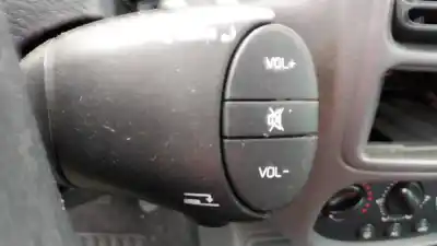 Здавання транспортного засобу renault clio ii fase ii (b/cb0) d7f726 року 1998 потужний d7f726