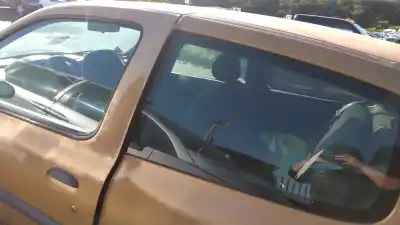 Здавання транспортного засобу renault clio ii fase ii (b/cb0) d7f720 року 1998 потужний d7f720