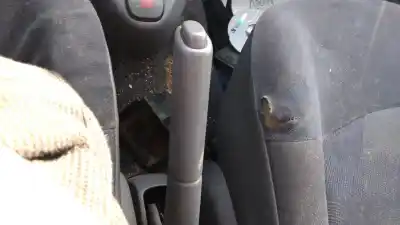 Здавання транспортного засобу renault clio ii fase ii (b/cb0) d7f720 року 1998 потужний d7f720