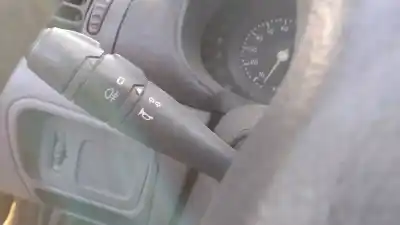 Здавання транспортного засобу renault clio ii fase ii (b/cb0) d7f720 року 1998 потужний d7f720