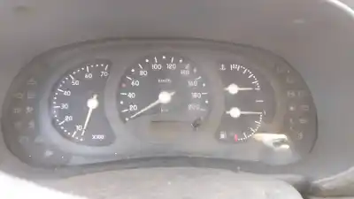 Здавання транспортного засобу renault clio ii fase ii (b/cb0) d7f720 року 1998 потужний d7f720
