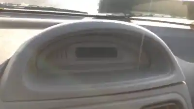 Здавання транспортного засобу renault clio ii fase ii (b/cb0) d7f720 року 1998 потужний d7f720