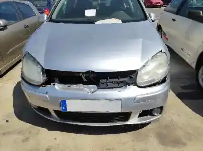 Véhicule à la ferraille VOLKSWAGEN GOLF V (1K1) 1.9 TDI de l'année 2003 alimenté BKC