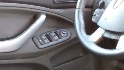 Veículo de Sucata ford kuga (cbv) ufda do ano 0 alimentado ufda