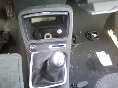 Veículo de Sucata renault espace iv (jk0/1_) 2.2 dci (jk0h) do ano 2005 alimentado g9t742