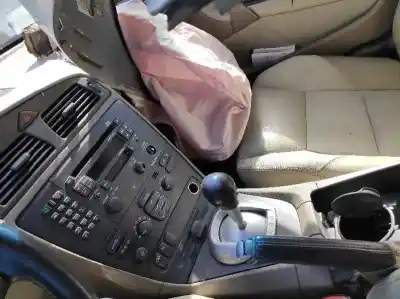 Veicolo di demolizione volvo s60 i (384) 2.4 d dell'anno 2001 alimentato d5244t2