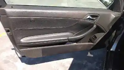 Здавання транспортного засобу mercedes-benz clase c (w203) c 200 kompressor (203.045) року 2000 потужний m111955