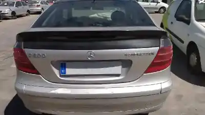 Здавання транспортного засобу mercedes-benz clase c (w203) c 200 kompressor (203.045) року 2000 потужний m111955