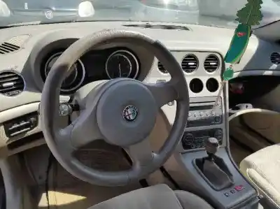 Sloopvoertuig alfa romeo 159 (140) 939a2000 van het jaar 2006 aangedreven 939a2000