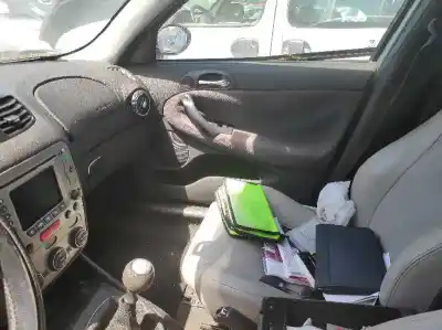 Здавання транспортного засобу alfa romeo 147 (190) 937a2000 року 2003 потужний 937a2000