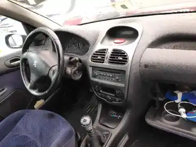 Veículo de Sucata peugeot 206 sw 8hx(dv4td) do ano 2004 alimentado 8hx