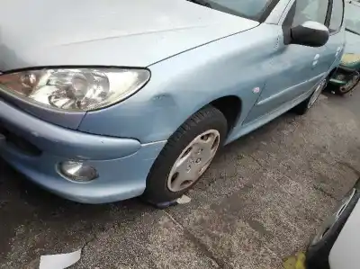 Veículo de Sucata peugeot 206 sw 8hx(dv4td) do ano 2004 alimentado 8hx