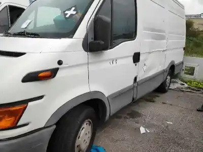 Veículo de Sucata iveco daily camión/volquete 8140.43c 814043c do ano 1999 alimentado 814043c