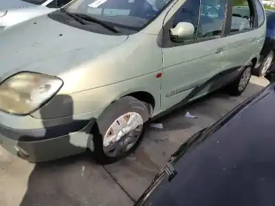 Scrapping Vehicle renault scenic (ja..) f9q744 of the year 2005 powered f9q744