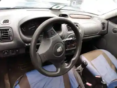 Здавання транспортного засобу mg rover rover 25 (r/rf) 20t2n року 2000 потужний 20t2n