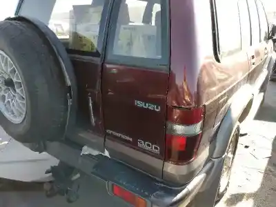 Scrapping Vehicle isuzu trooper 4jx1 of the year 2000 powered 4jx1