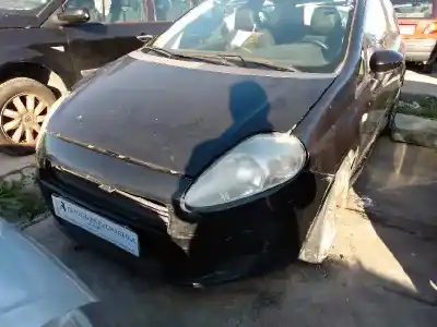 Здавання транспортного засобу fiat grande punto (199) 199a5000 року 2006 потужний 199a5000