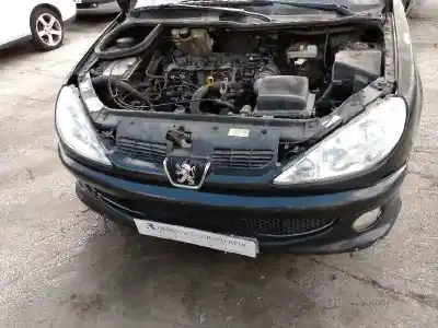 Scrapping Vehicle PEUGEOT 206 FASTBACK (2A/C) 2.0 HDI 90 of the year 2001 powered RHY