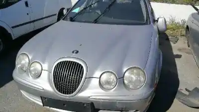 Scrapping Vehicle JAGUAR S-TYPE II (X200) 4.0 V8 of the year 2002 powered AJV8