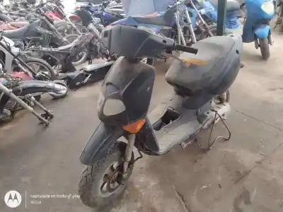 Véhicule à la ferraille aprilia                                            rally 50                                                                                                                                                                                                                                                   50 cm3                                                                                                                                                                                                                                                     de l'année 2000 alimenté 
