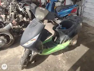 Vehículo de desguace PIAGGIO (VESPA)                                    ZIP                                                                                                                                                                                                                                                         del año 2001 con motor 