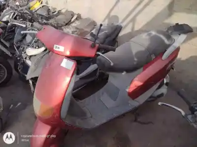 Veículo de Sucata piaggio (vespa) sfera sfera 50 autom. do ano 2002 alimentado 