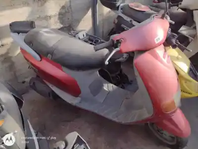Veículo de Sucata piaggio (vespa) sfera sfera 50 autom. do ano 2002 alimentado 