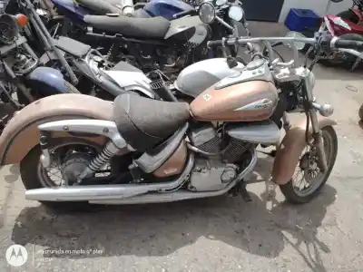 Veicolo di demolizione suzuki intruder 250 lc dell'anno 2001 alimentato 4 tiempos