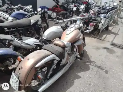 Veicolo di demolizione suzuki intruder 250 lc dell'anno 2001 alimentato 4 tiempos