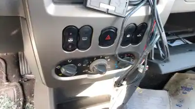 Здавання транспортного засобу dacia logan ii d4f732 року 0 потужний d4f732