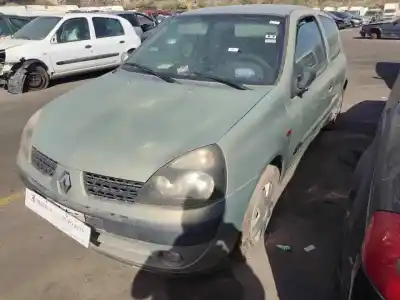 Scrapping Vehicle renault clio ii fase ii (b/cb0) g-d4f712 of the year 2001 powered d4f712