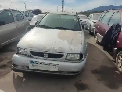 Здавання транспортного засобу SEAT CORDOBA (6K1, 6K2) 1.4 I 16V року 2002 потужний AUB