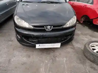 Sloopvoertuig PEUGEOT 206 FASTBACK (2A/C) 2.0 HDI 90 van het jaar 2001 aangedreven RHY