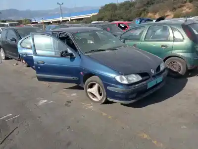 Veículo de Sucata RENAULT MEGANE I FASE 2 CLASSIC (LA..) 1.6 do ano 2001 alimentado K7M 720