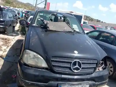 Здавання транспортного засобу MERCEDES-BENZ CLASE ML (BM 163) M112942 року 1999 потужний M112942