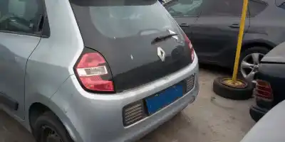 Здавання транспортного засобу renault twingo iii h4d 400 року 0 потужний h4d 400