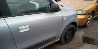 Здавання транспортного засобу renault twingo iii h4d 400 року 0 потужний h4d 400