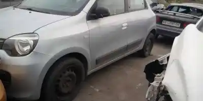 Здавання транспортного засобу RENAULT TWINGO III H4D 400 року 0 потужний H4D 400