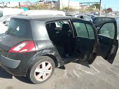 Scrapping Vehicle renault megane ii sedán (lm0/1_) 1.5 dci (lm0f, lm0t, lm2b) of the year 2005 powered k9k722