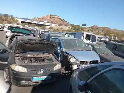 Scrapping Vehicle renault megane ii sedán (lm0/1_) 1.5 dci (lm02, lm13, lm2a) of the year 2004 powered k9k728
