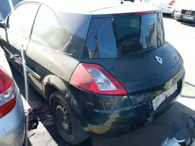 Scrapping Vehicle renault megane ii sedán (lm0/1_) 1.5 dci (lm02, lm13, lm2a) of the year 2004 powered k9k728