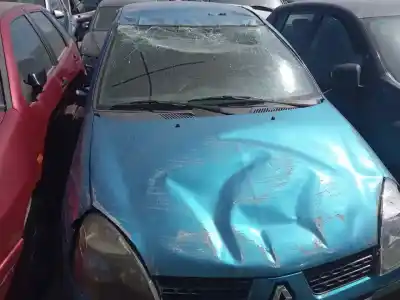 Sloopvoertuig renault clio ii fase ii (b/cb0) k9k700 van het jaar 2004 aangedreven k9k700