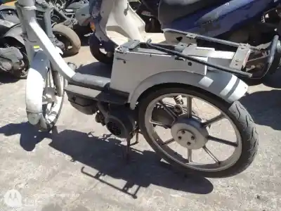 Утилизация автомобиля vespino al 49 cc года 2001 питание 2t