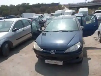 Здавання транспортного засобу PEUGEOT 206 G-KFW року 2002 потужний KFW
