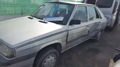 Véhicule à la ferraille renault 11 renault 11 gtl 1.4 de l'année 2001 alimenté 