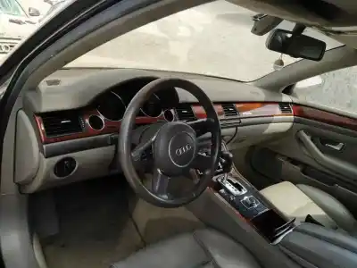 Sloopvoertuig audi a8 (4e) bfm van het jaar 2003 aangedreven bfm