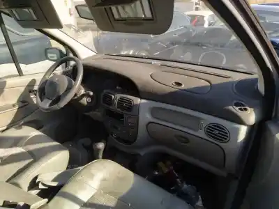 Scrapping Vehicle renault scenic (ja..) k4m701 of the year 2001 powered k4m701