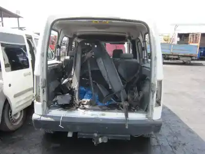 Veículo de Sucata ford tourneo connect (tc7) r3pa do ano 2006 alimentado r3pa
